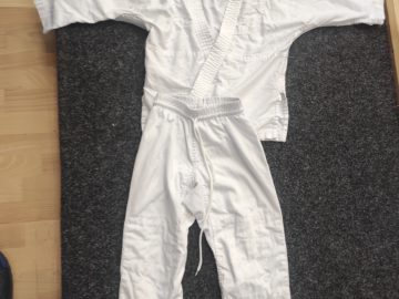 Kimono Decathlon, vel. 120