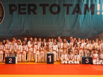 Judo v hale SAREZA: Starší žákyně Baníku Ostrava vybojovaly přebornický titul, Slezan Opava ovládl mladší dorost